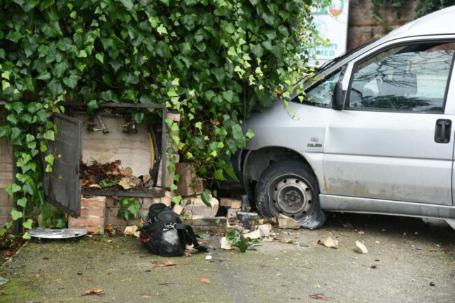 incidente_poliziasanta_croce_macerata6-650x433