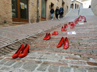 scarpette_rosse_scalette-5-325x244