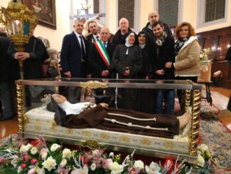 Beata-Mattia-2-325x244