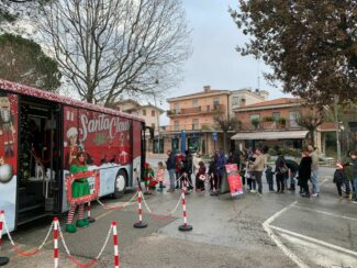 Santa-Claus-Bus
