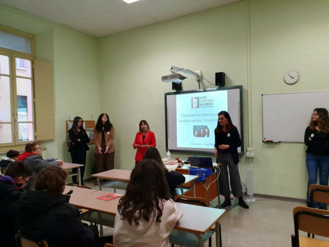 Scuola-Aperta-al-Liceo-Leopardi-di-Macerata_04-650x488