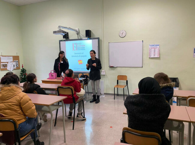 Scuola-Aperta-al-Liceo-Leopardi-di-Macerata_13-650x486