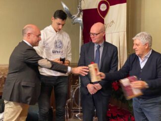 nikolov-unimc4-325x244