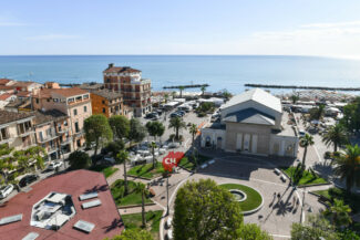 porto-recanati-piazza-brancondi-centro-archivio-arkiv