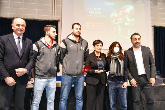 premiazioni-call-to-action-ussi-e-estra-liceo-da-vinci-civitanova-FDM-8-650x434