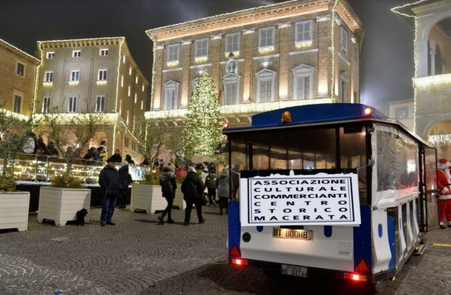 trenino-babbo-natale