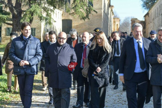 visita-ministro-gennaro-sangiuliano-villa-buonaccorsi-acquaroli-latini-ciccioli-potenza-picena-FDM-6-650x433