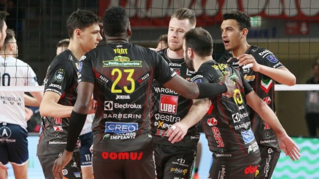 Luce-Roeselare-champions-1-650x366