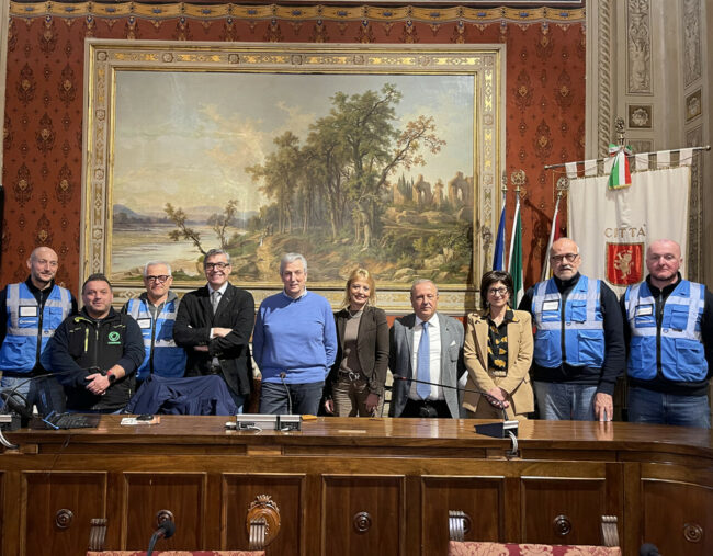 Sindaco-Bravi-Ass-Moretti-Giampaoli-e-Pellei-della-Consmari-con-gli-ispettori-ambientali-