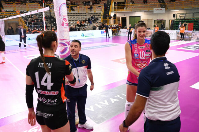 hrvolley1-650x432