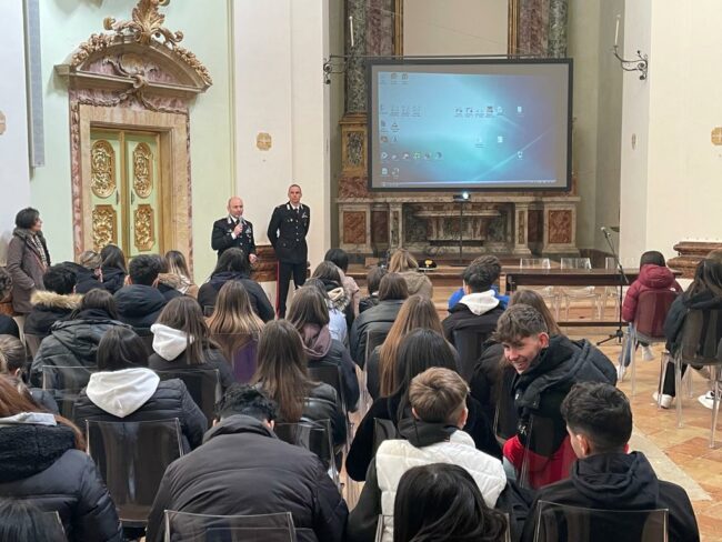 cingoli-incontro-carabinieri-leopardi-2-650x488
