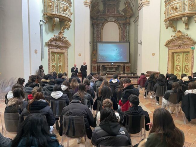 cingoli-incontro-carabinieri-leopardi-3-650x488
