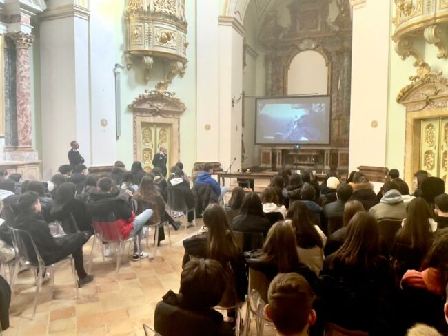 cingoli-incontro-carabinieri-leopardi-7-650x488
