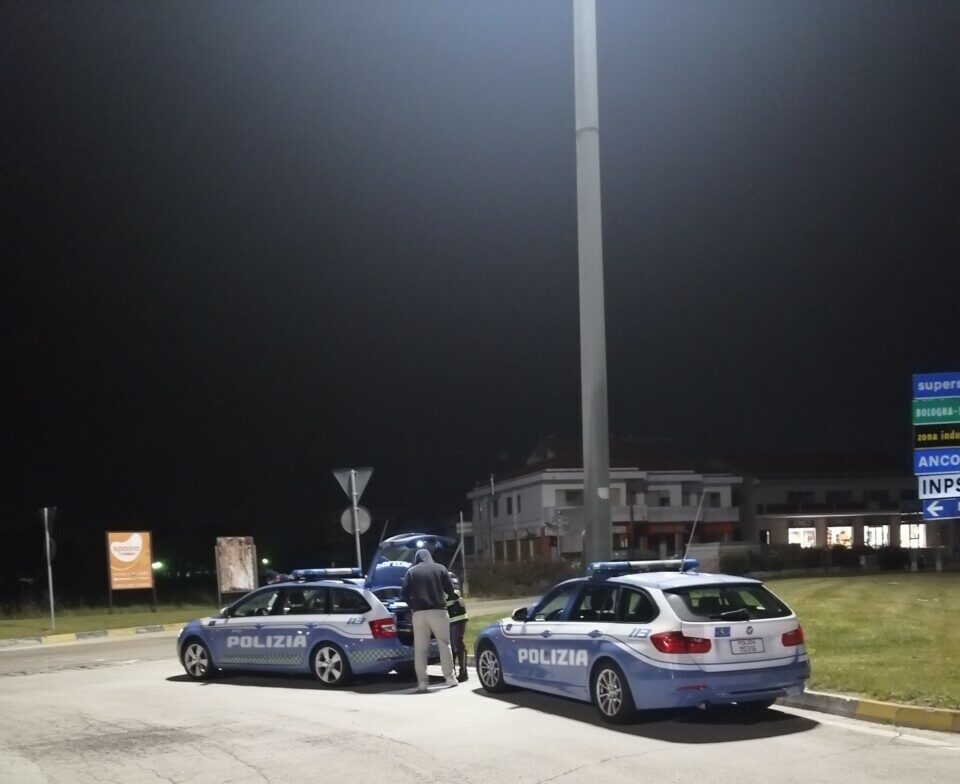 controlli-polizia-stradale-archivio-arkiv-2-e1676905502458