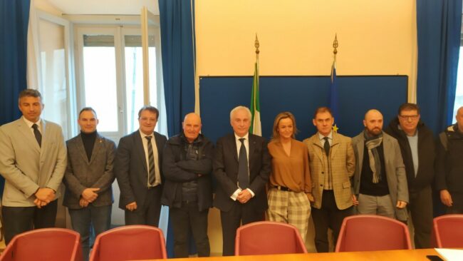 I-partecipanti-allincontro-col-Prefetto