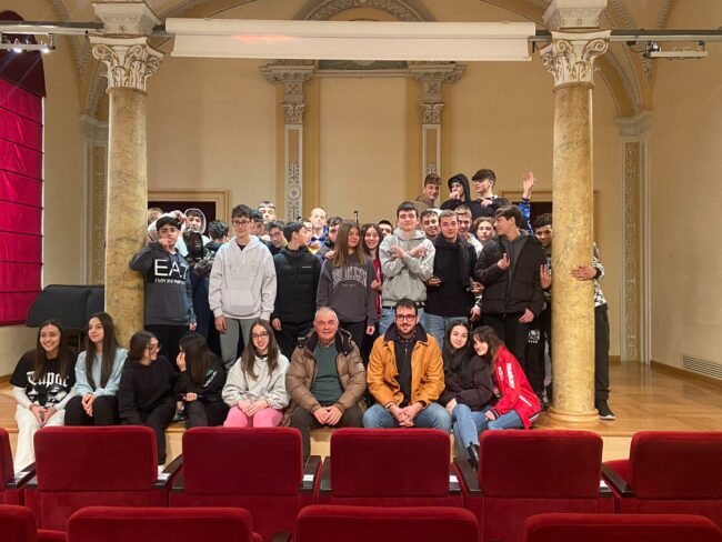 Incontro-Professionale-1-650x488