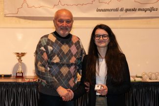 Sara-Annibali-premiata-da-Arnaldo-Porro_c