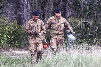 artificieri-ordigno-bellico-via-capuana-civitanova-FDM-3-325x216