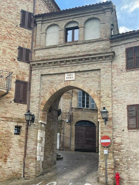 Porta-Roma-2-488x650