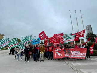 SINDACATI-SANTO-STEFANO-MOBILITAZIONE-9-325x244