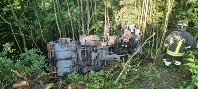 cosmari-incidente-compattatore-giugno-2023-650x293