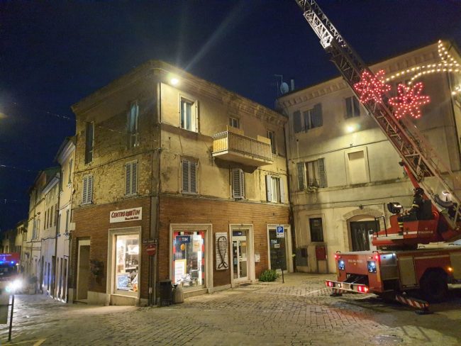 crollo-tetto-recanati-3-650x488