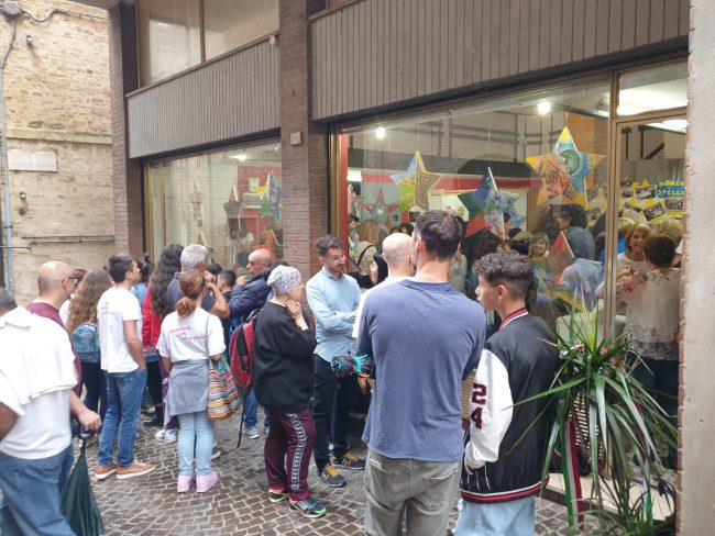 esterno-mostra-lungo-Corso-Cavour