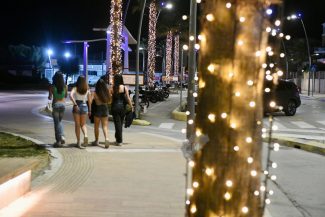 luminarie-lungomare-civitanova-1-325x217