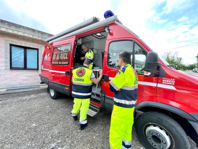 ricerca-scomparso-vvff-protezione-civile-venanzo-nottolini-2-650x488