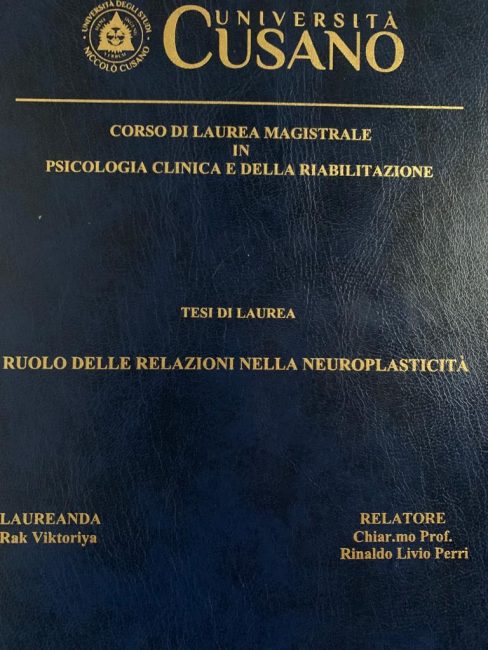 La-tesi-di-suor-Chiara-Viktorija-2-488x650