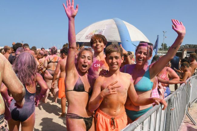 color-day-spiaggia-lungomare-centro-civitanova-FDM-2-650x433