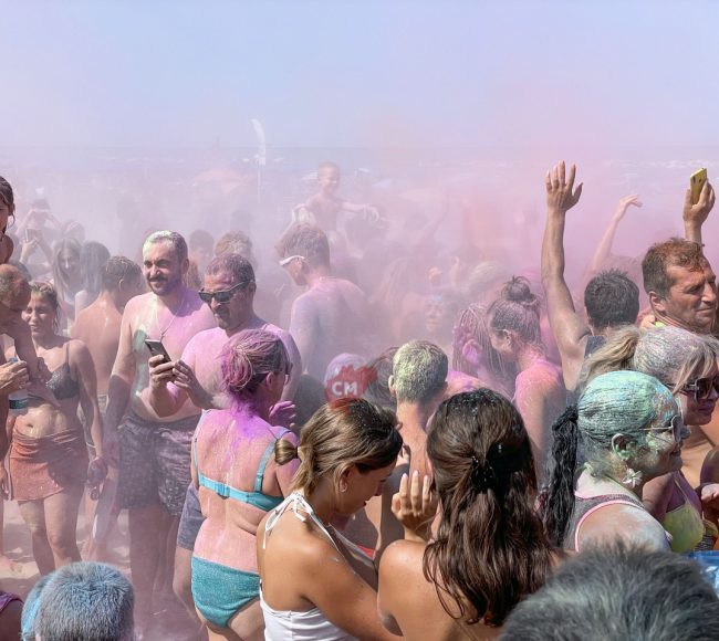 color-day-spiaggia-lungomare-centro-civitanova-FDM-5-e1690132461203-650x580