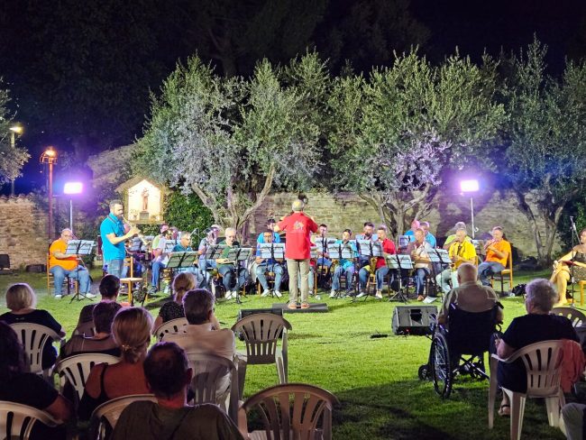 orchestra_fiati_insieme_altri-2-650x488