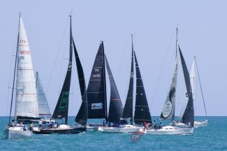 partenza-regata-civitanova-sebenico-FDM-6-325x216