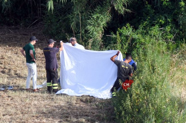 ritrivamento-cadavere-nel-campo-strada-delle-vergini-civitanova-alta-FDM-6-650x433