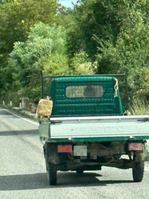 ape-car-serbatoio