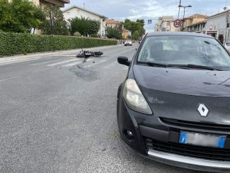 incidente-auto-contro-auto-porto-potenza-picena-FDM-1-325x244