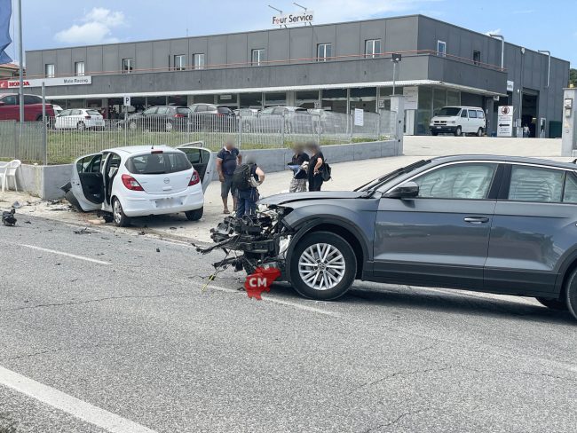 incidente-stradale-strada-maceratese-civitanova-FDM-2-650x488