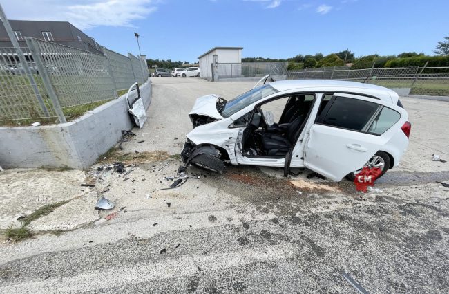 incidente-stradale-strada-maceratese-civitanova-FDM-4-650x425