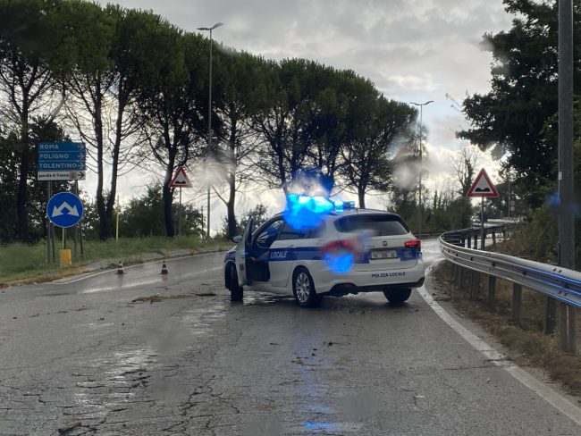 polizia-municipale-via-Mattei