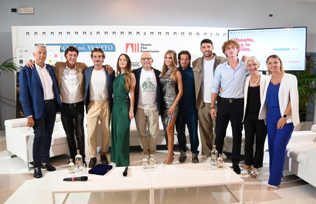 Presentazione-di-INFINITI-80-Mostra-del-Cinema-di-Venezia-crediti-Mario-Castaldi-650x421