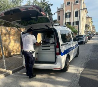 incidente-via-piave-garibaldi-polizia-municipale-civitanova-e1694876760480-325x286