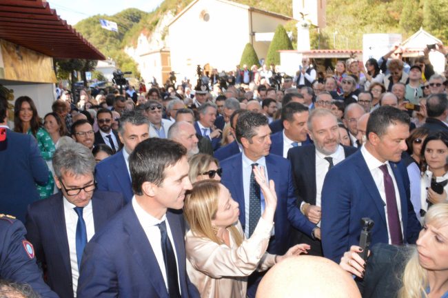 AcquaroliMeloni_01-650x432