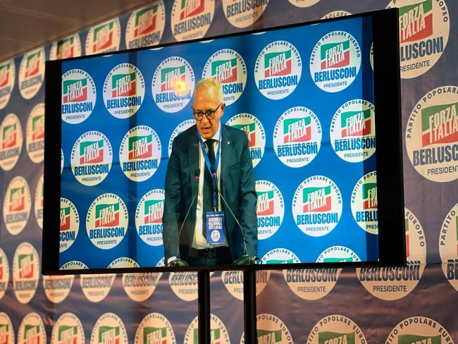 Ciarapica-allAssemblea-degli-enti-locali-azzurri-a-Monza