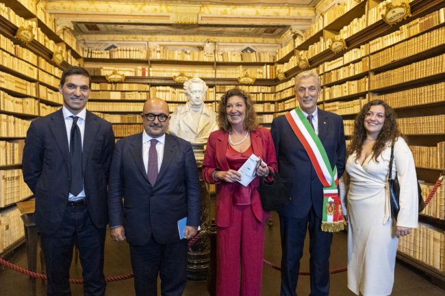 Francesco-Acquaroli-Pres-Regione-Marche-Ministro-Sangiuliano-Olimpia-Leopardi-Sindaco-di-Recanati-Antonio-Bravi-Diana-Rufini-Leopardi-