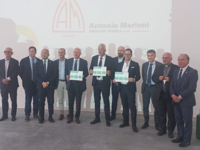 autorita-inaugurazione-impianto-fotovoltaico-Antonio-Merloni