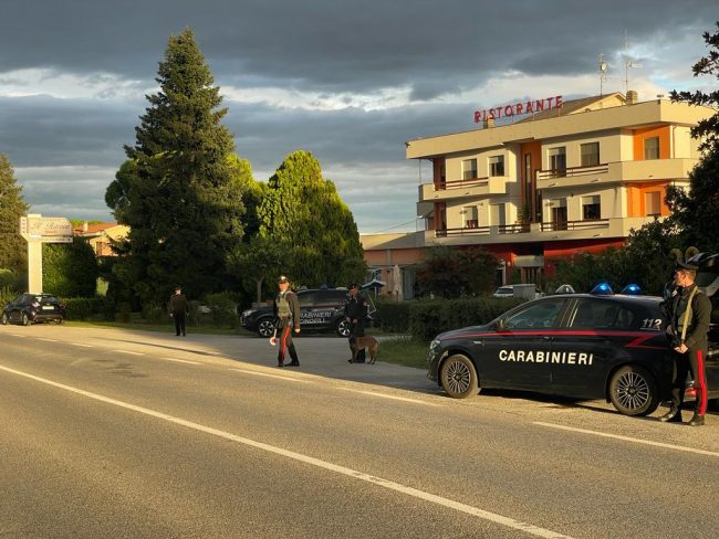 controlli-pollenza-carabinieri-2-650x488