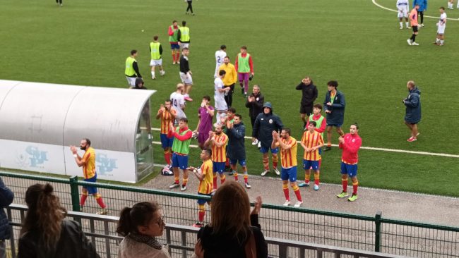 montefano-esultanza-calcio