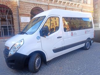 van2-325x244
