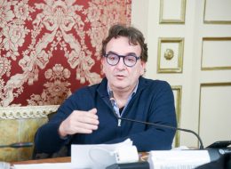 «Tenere fuori dai centri storici  attività non italiane trasuda chiusura  e un’idea arretrata della società»